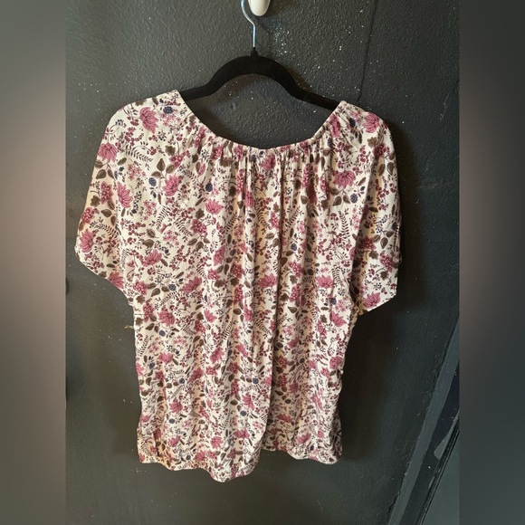 Torrid Pink and Cream Floral Blouse with Lace - Picture 4 of 4
